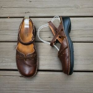 Naot Gardenia Brown Leather Cork Sole Mary Jane Slingback Strap Boho Flats 41‎
